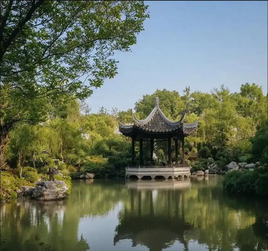 山东半雪餐饮有限公司